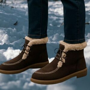 Vintage 60s Sherpa and Brown suede warm winter lace up booties.  Size 7